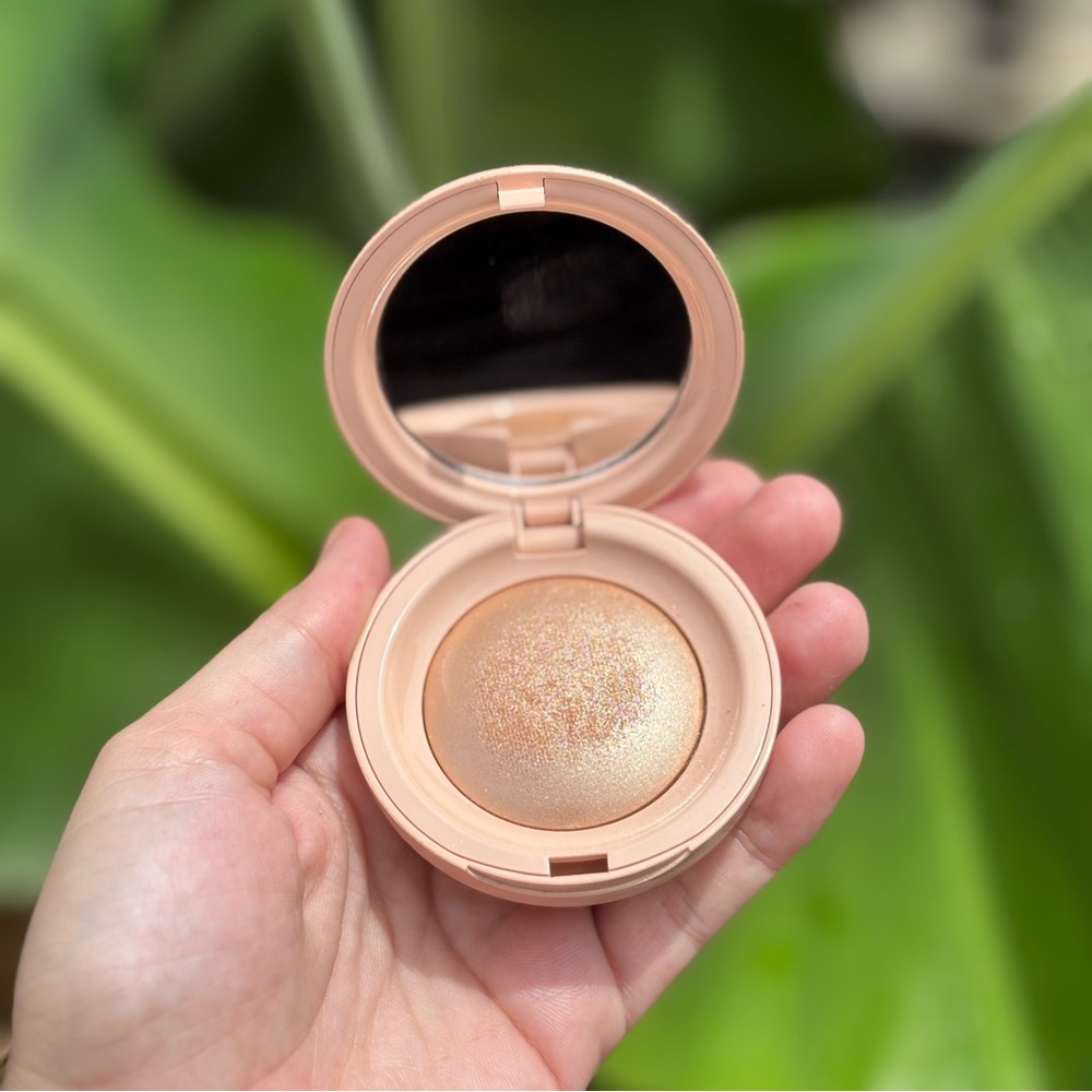 Rare Beauty Positive Light Silky Touch Highlighter • Exhilarate